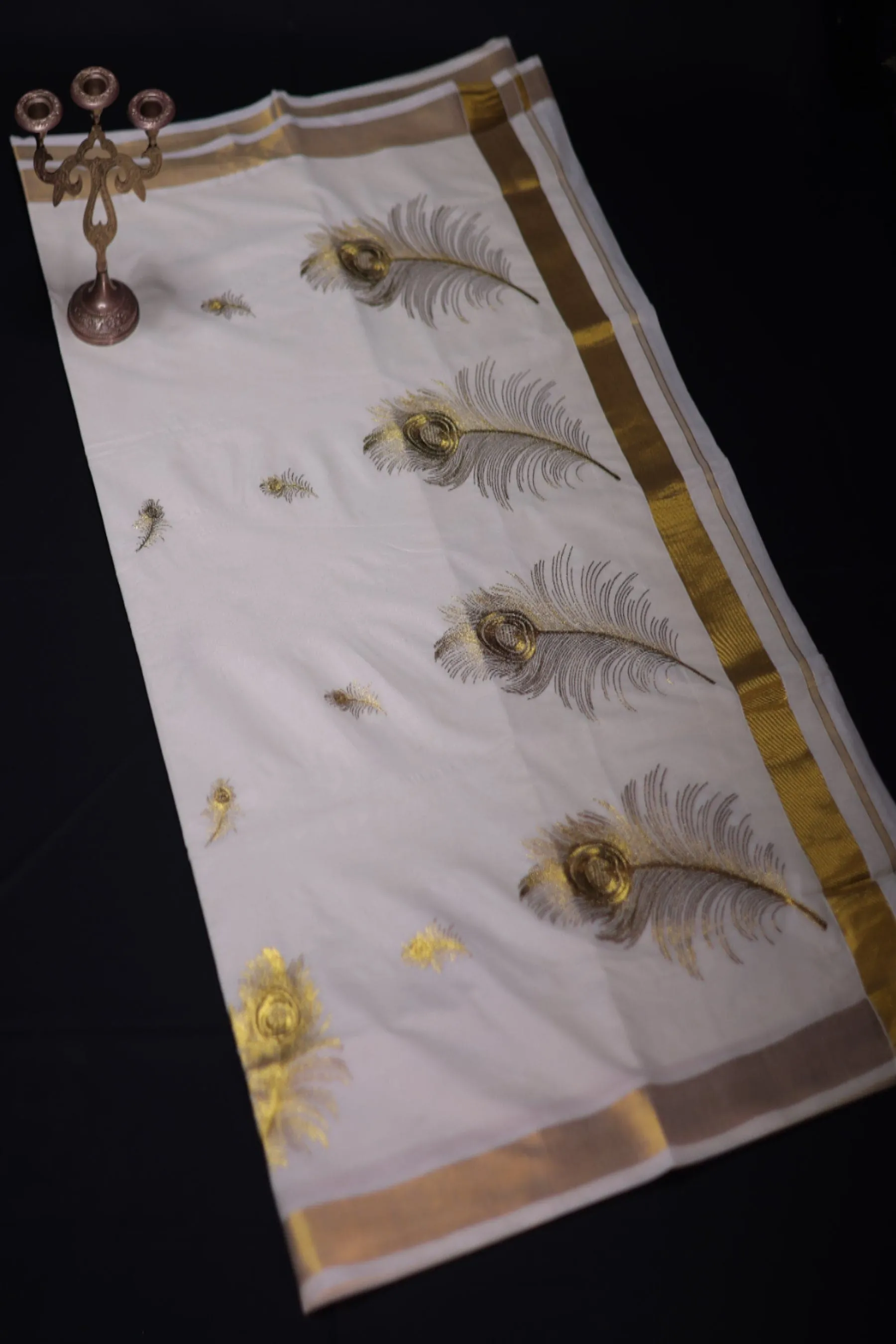 Chic Peacock Feather Motif Kerala Cotton Saree with Zari Border