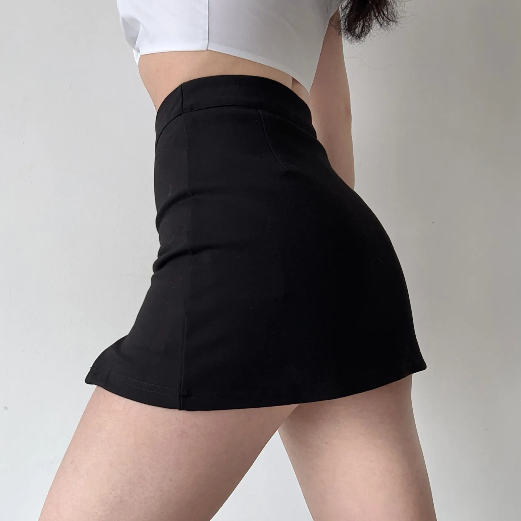 deanwangkt - Chic Moment Mini Skirt
