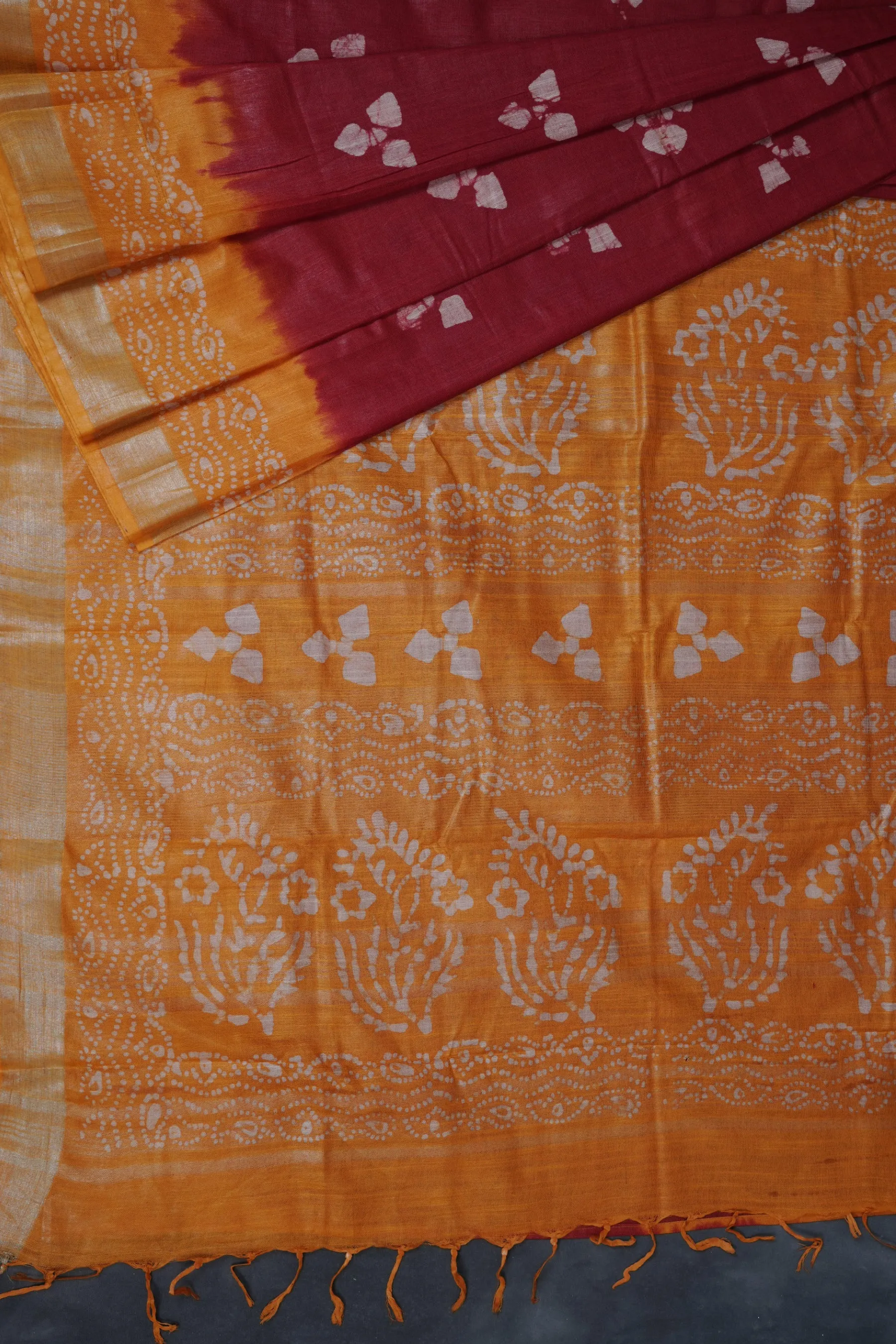 Liva Certified Linen Cotton Saree: Batik Prints and Contrast Border