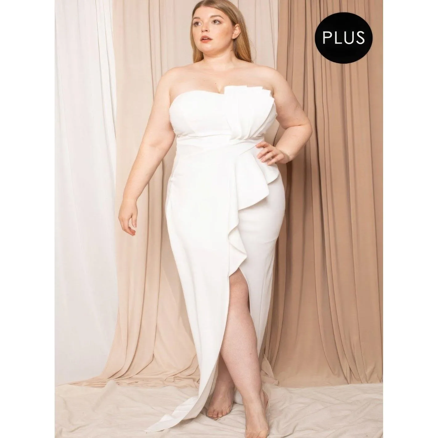 White Plus Size Pleated Detail Maxi Dress